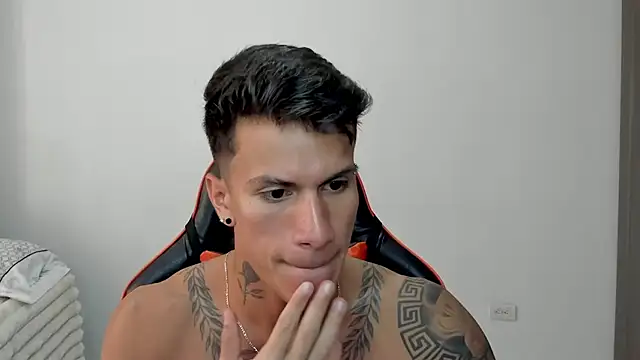 pettergrey1 online show from 02-09-26, 07:23