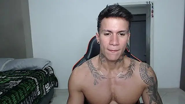 pettergrey1 online show from 04-07-26, 11:12