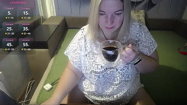 Snapshot of LILIcool chatting on 12-04-24, 12:52 LILIcool online show from 12-04-24, 12:52