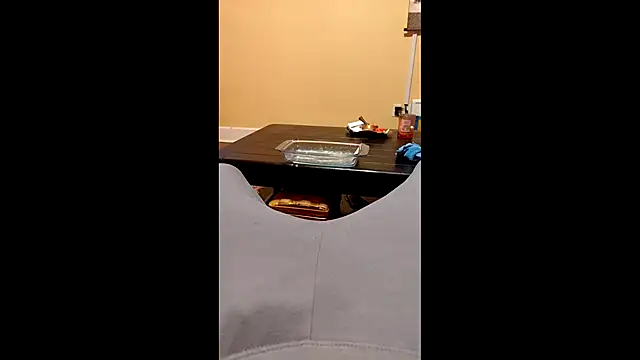 Snapshot of Lexxstacy chatting on 12-21-25, 12:18 Lexxstacy online show from 12-21-25, 12:18