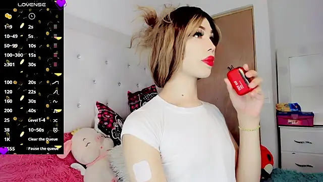 Snapshot of New_Doll chatting on 03-12-25, 07:58 New Doll online show from 03-12-25, 07:58