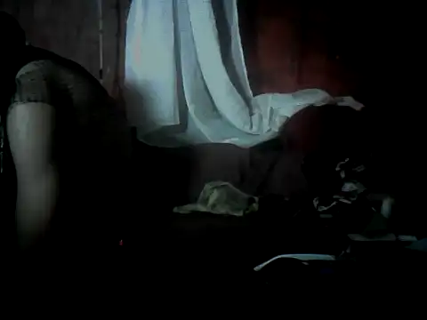 Snapshot of FETICHE47 chatting on 10-07-25, 09:05 FETICHE47 online show from 10-07-25, 09:05
