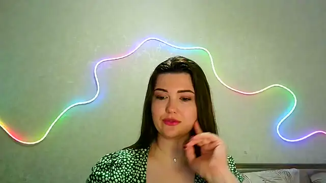Snapshot of SeductiveTati chatting on 06-11-26, 11:35 SeductiveTati online show from 06-11-26, 11:35