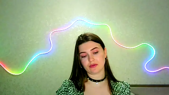 Snapshot of SeductiveTati chatting on 04-13-26, 11:31 SeductiveTati online show from 04-13-26, 11:31