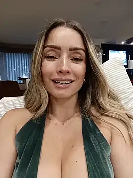 Snapshot of Loly_Horny chatting on 06-16-26, 10:43 Loly Horny online show from 06-16-26, 10:43
