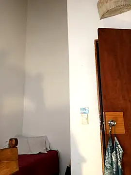 Snapshot of EffyScarlet chatting on 09-20-25, 03:06 EffyScarlet online show from 09-20-25, 03:06