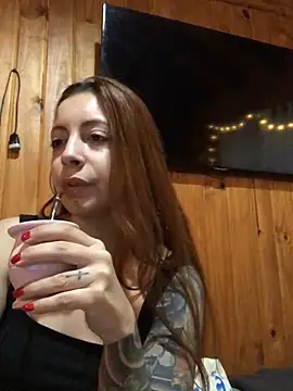 Snapshot of EffyScarlet chatting on 10-01-25, 10:57 EffyScarlet online show from 10-01-25, 10:57