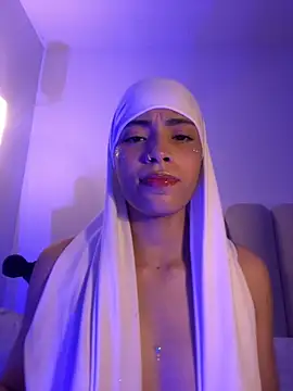 Snapshot of jhalila chatting on 10-19-25, 01:08 jhalila online show from 10-19-25, 01:08