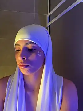 Snapshot of jhalila chatting on 09-11-25, 01:05 jhalila online show from 09-11-25, 01:05