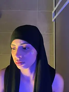 Snapshot of jhalila chatting on 09-14-25, 02:01 jhalila online show from 09-14-25, 02:01