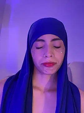 Snapshot of jhalila chatting on 10-26-25, 12:44 jhalila online show from 10-26-25, 12:44