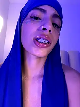 Snapshot of jhalila chatting on 11-20-25, 01:28 jhalila online show from 11-20-25, 01:28