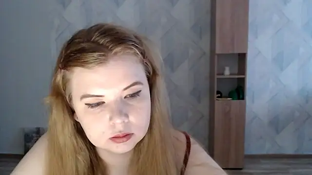 Snapshot of Melina_Hot9 chatting on 11-23-25, 08:35 Melina Hot9 online show from 11-23-25, 08:35