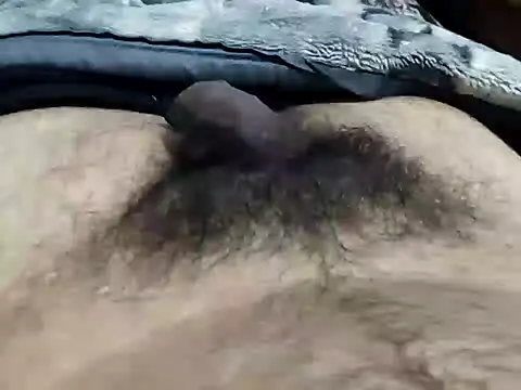 Snapshot of Bangaloreboy021 chatting on 10-11-25, 05:47 Bangaloreboy021 online show from 10-11-25, 05:47