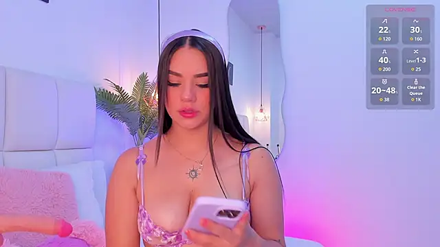 zoe rivers online show from 11-08-25, 12:14