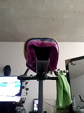 jesicardiente27 online show from 04-14-26, 02:11