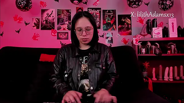 lilith-deveraux online show from 11-05-25, 01:25