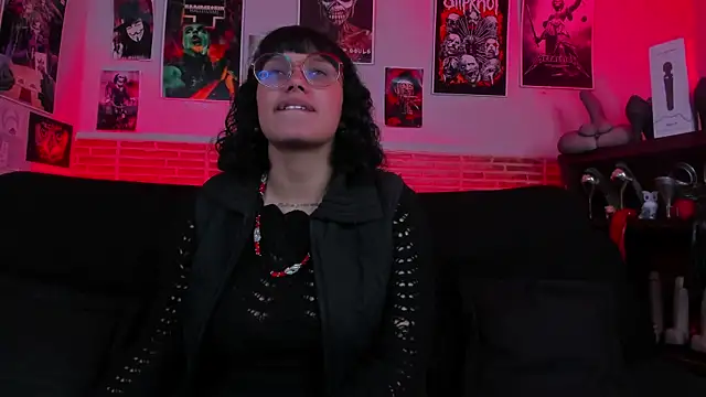 Snapshot of lilith-deveraux chatting on 10-01-25, 01:48 lilith-deveraux online show from 10-01-25, 01:48