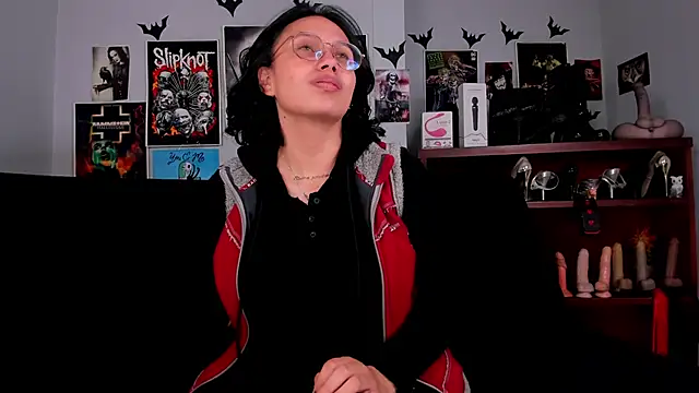 Snapshot of lilith-deveraux chatting on 05-07-26, 03:00 lilith-deveraux online show from 05-07-26, 03:00