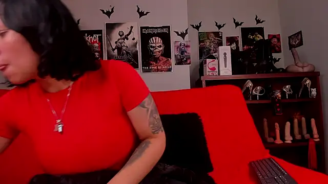 Snapshot of lilith-deveraux chatting on 05-13-26, 02:35 lilith-deveraux online show from 05-13-26, 02:35