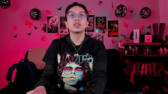 lilith-deveraux online show from 11-19-25, 02:39