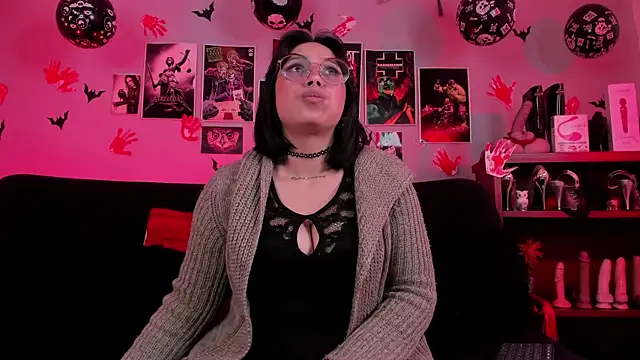 lilith-deveraux online show from 11-06-25, 05:28