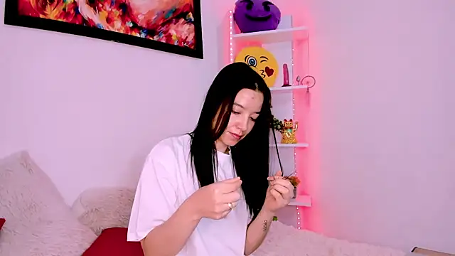 Manuelaa mejiia online show from 03-17-25, 02:01