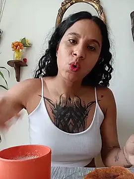 Karii-R online show from 05-15-26, 02:04