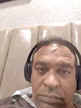 nupa230780 online show from 12-20-25, 05:27