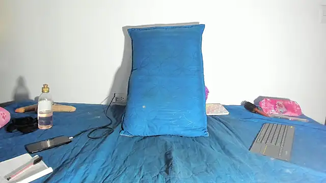 Snapshot of Arantza_Hill chatting on 10-29-25, 11:03 Arantza Hill online show from 10-29-25, 11:03