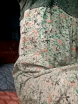 Snapshot of gunjan22 chatting on 03-12-25, 06:51 gunjan22 online show from 03-12-25, 06:51