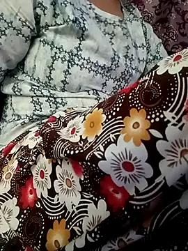 Snapshot of gunjan22 chatting on 09-11-25, 07:41 gunjan22 online show from 09-11-25, 07:41