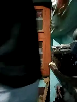 Snapshot of gunjan22 chatting on 03-18-25, 12:30 gunjan22 online show from 03-18-25, 12:30