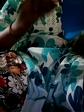 Snapshot of gunjan22 chatting on 09-17-25, 10:06 gunjan22 online show from 09-17-25, 10:06