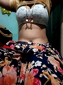 Snapshot of gunjan22 chatting on 02-20-25, 06:06 gunjan22 online show from 02-20-25, 06:06