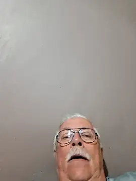 Snapshot of NawtyB1965 chatting on 05-09-26, 03:43 NawtyB1965 online show from 05-09-26, 03:43