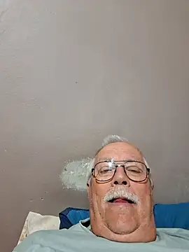 Snapshot of NawtyB1965 chatting on 07-11-26, 05:08 NawtyB1965 online show from 07-11-26, 05:08