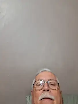 Snapshot of NawtyB1965 chatting on 05-26-26, 03:59 NawtyB1965 online show from 05-26-26, 03:59