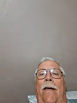 Snapshot of NawtyB1965 chatting on 05-08-26, 03:54 NawtyB1965 online show from 05-08-26, 03:54