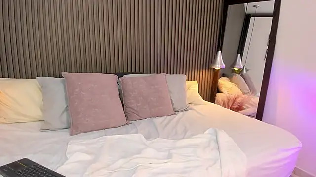 Axel brunette1 online show from 12-03-25, 07:52