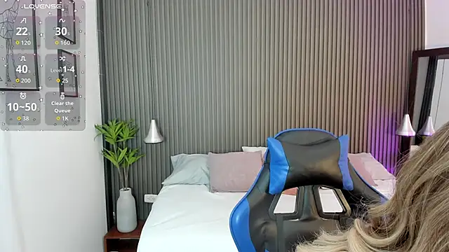 Axel brunette1 online show from 04-15-26, 08:31