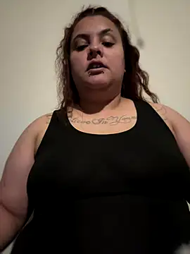 DatBishYouMiss online show from 12-17-25, 07:02