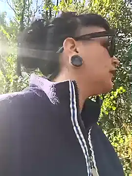 Snapshot of SweetPivoinee chatting on 03-03-26, 03:41 SweetPivoinee online show from 03-03-26, 03:41