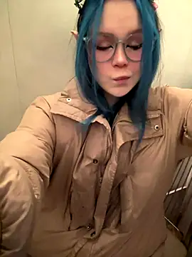 MaddisonHaas online show from 10-30-25, 01:04