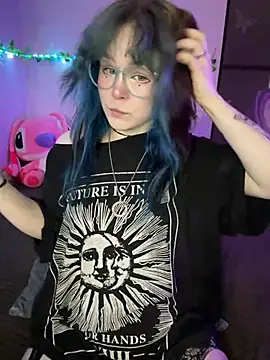 Snapshot of MaddisonHaas chatting on 06-19-26, 04:02 MaddisonHaas online show from 06-19-26, 04:02