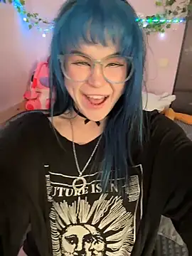 Snapshot of MaddisonHaas chatting on 04-23-26, 01:35 MaddisonHaas online show from 04-23-26, 01:35