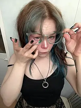 Snapshot of MaddisonHaas chatting on 06-22-26, 04:15 MaddisonHaas online show from 06-22-26, 04:15