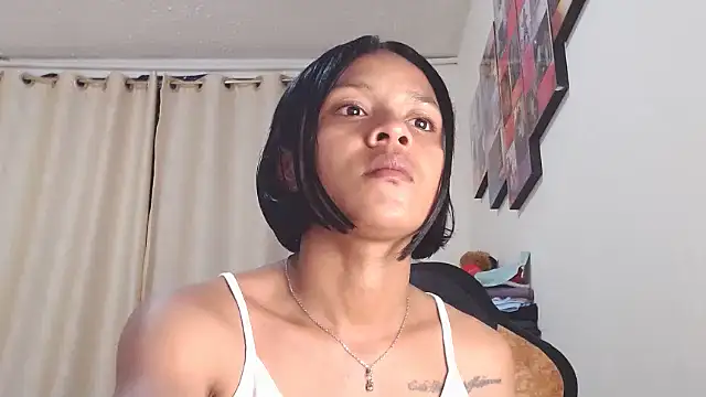 Snapshot of Samary_thomas chatting on 03-19-25, 12:26 Samary thomas online show from 03-19-25, 12:26