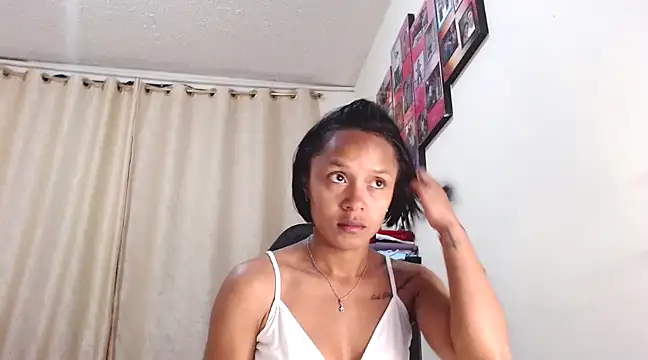 Snapshot of Samary_thomas chatting on 03-17-25, 11:46 Samary thomas online show from 03-17-25, 11:46