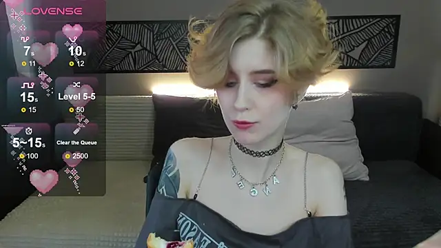 Snapshot of Angel_Jules chatting on 03-22-25, 03:52 Angel Jules online show from 03-22-25, 03:52